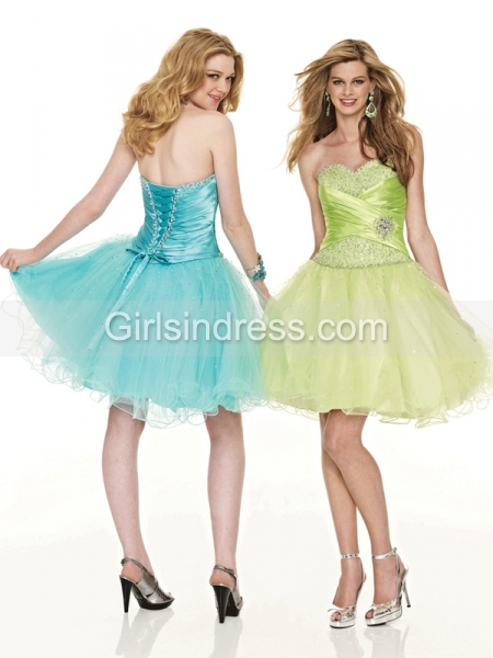 Lovely Short Sweetheart Beading Organza Graduation Dress