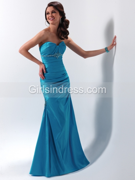 Sheath/Column Sweetheart Beading Evening Dress