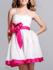 A-line Sweetheart Strapless Bow Satin Graduation Dress A-line Sweetheart Strapless Bow Satin Graduation Dress
