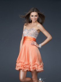 Elegant Sweetheart Beaded Cascading Ruffle Chiffon Homecomingl Dress