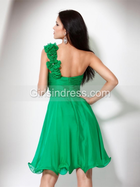One-shoulder Sleeveless Chiffon Homecoming Dresswith Handmade Flowers