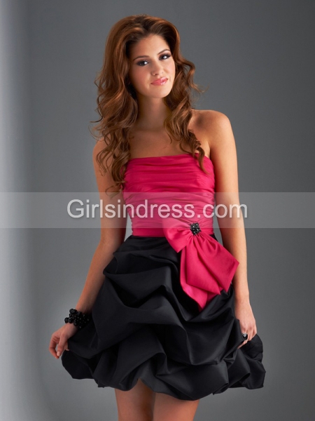Chic Strapless Satin Bow Pleated Homecoming Dress